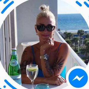 Meet your Posher, Jeanne